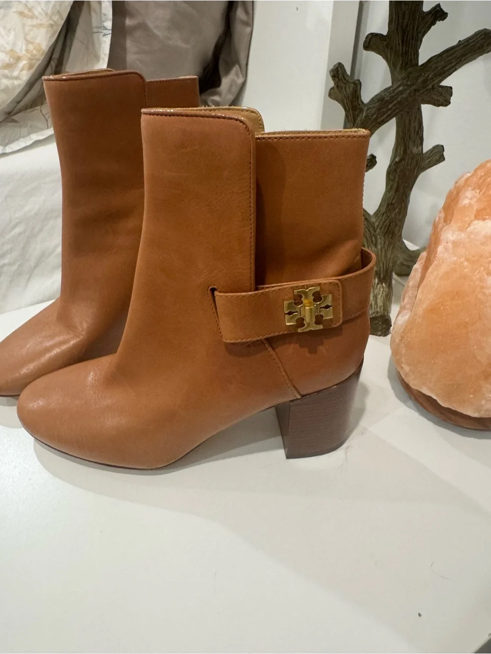 Tory Burch sleek cognac
